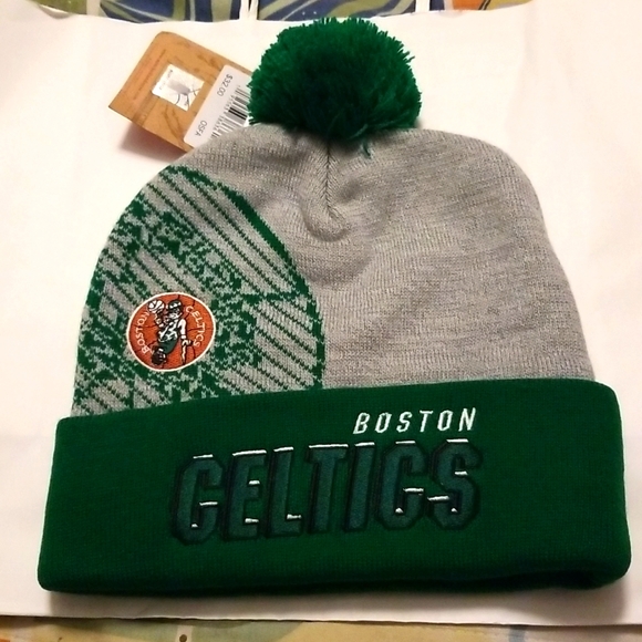 Mitchell & Ness Other - Boston celtics winter hat